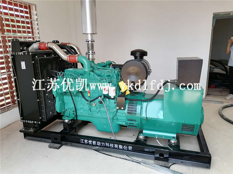 2020年9月1日，300KW康明斯發(fā)電機組交付廣西某單位辦公備用電源使用