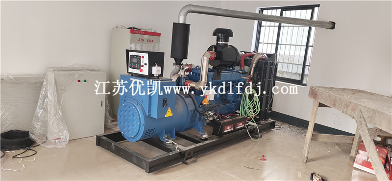 2021年4月30日，250KW濰柴發(fā)電機(jī)組1臺交付上林某大廈使用