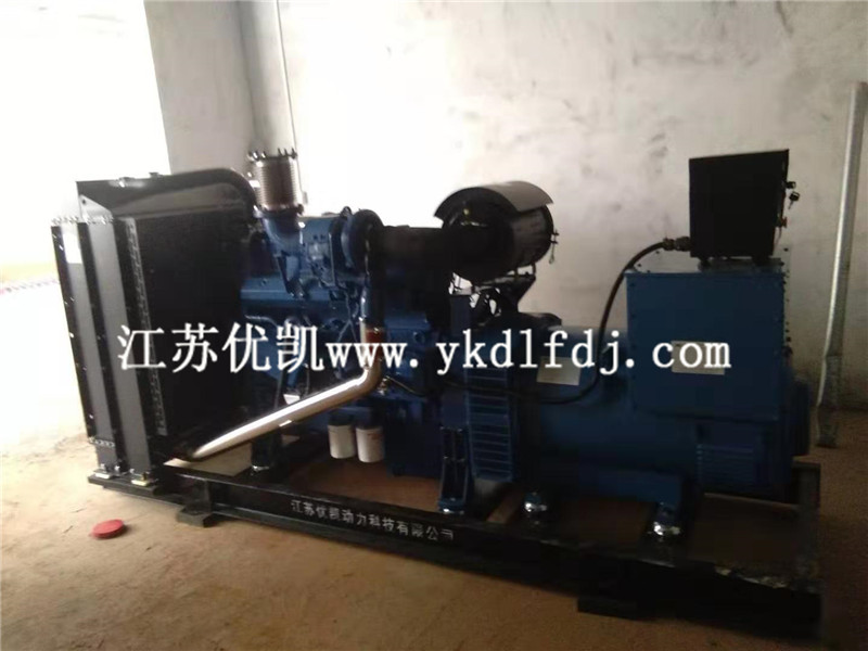 2021年8月13日，玉柴300KW柴油發(fā)電機(jī)組交付廣東茂名某養(yǎng)殖公司使用