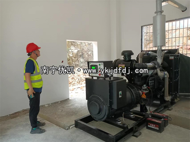 2022年5月6日，250KW上柴發(fā)電機(jī)組交付廣西某建筑工程隊(duì)使用