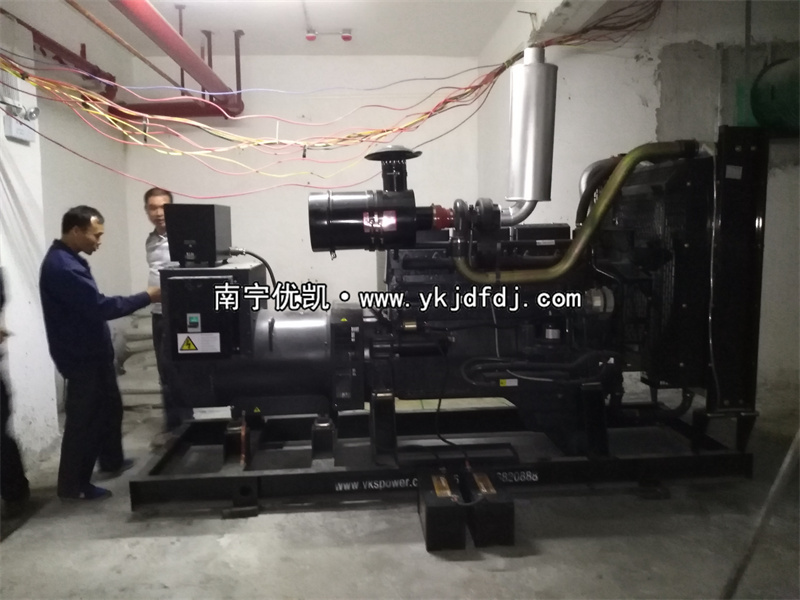 2022年8月3日，300KW凱普發(fā)電機(jī)組安裝調(diào)試現(xiàn)場(chǎng)