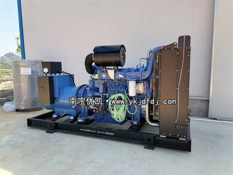 2022年10月18日，500KW玉柴發(fā)電機(jī)組發(fā)貨某工程項(xiàng)目