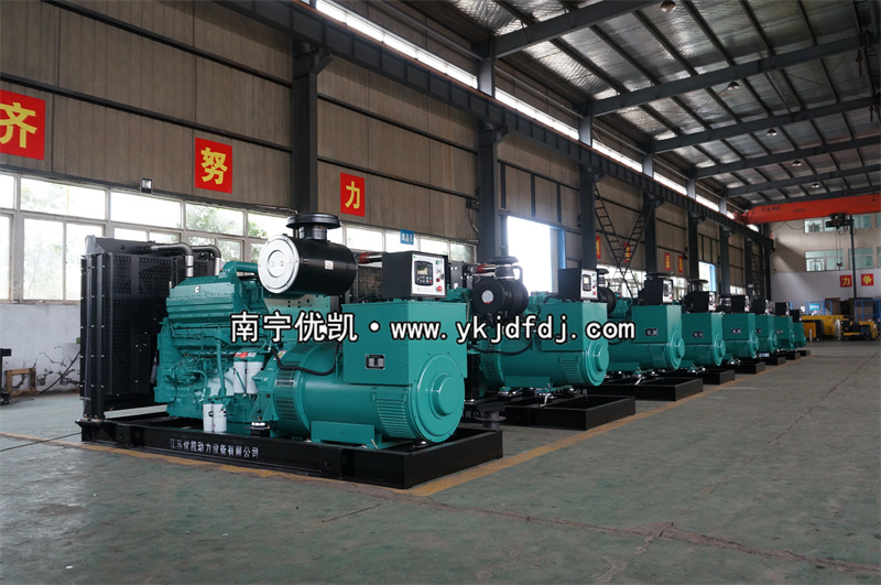 2022年12月2日，300KW康明斯柴油發(fā)電機(jī)組發(fā)貨浙江