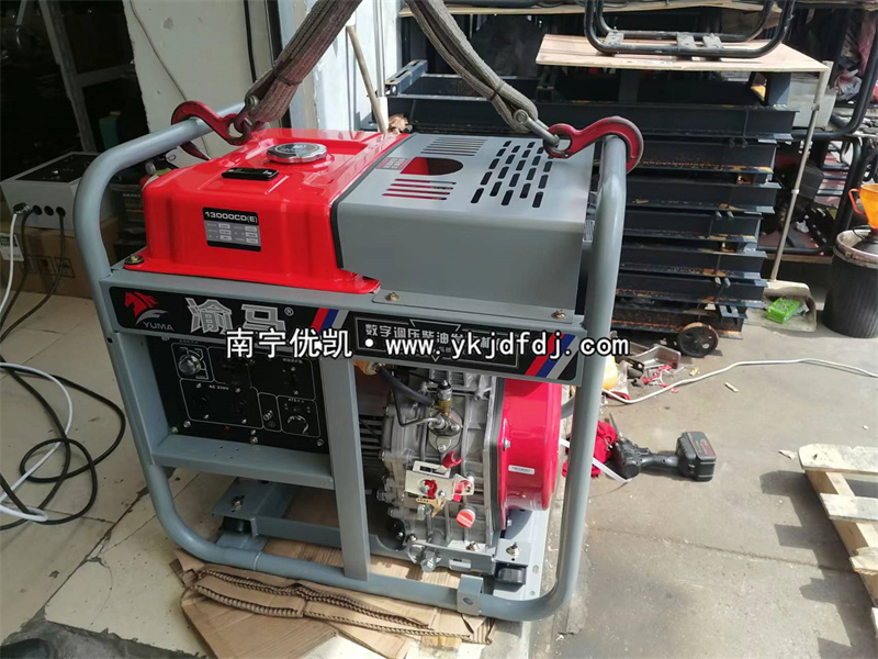 2023年8月10日，10kw柴油發(fā)電機(jī)組加裝ATS柜裝車(chē)發(fā)貨