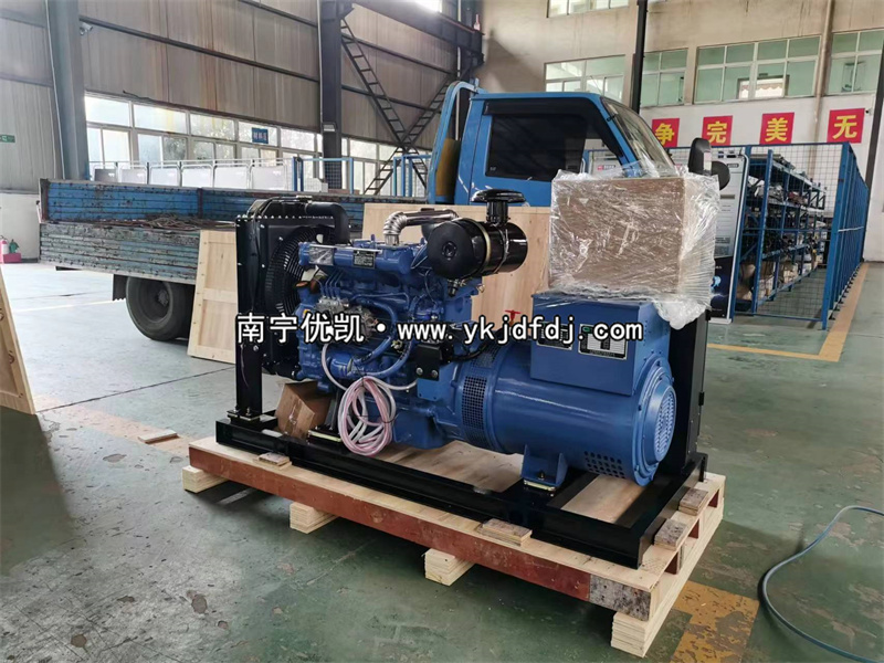 2023年10月27日，50kw華天柴油發(fā)電機(jī)組一體式ATS柜出口越南