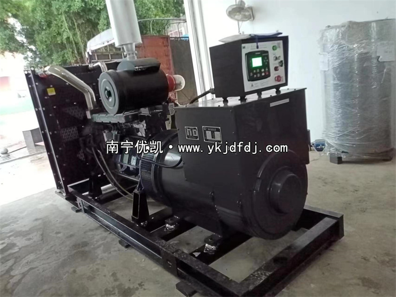 2024年3月14日，學(xué)校項(xiàng)目400kw凱普柴油發(fā)電機(jī)組安裝調(diào)試并通過驗(yàn)收