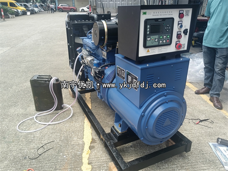 2024年7月4日，客戶到店自提一臺50kw濰坊雷納柴油發(fā)電機(jī)組