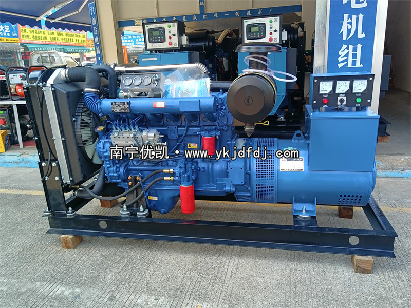 2024年12月30日，河池項目100kw柴油發(fā)電機組裝車發(fā)貨