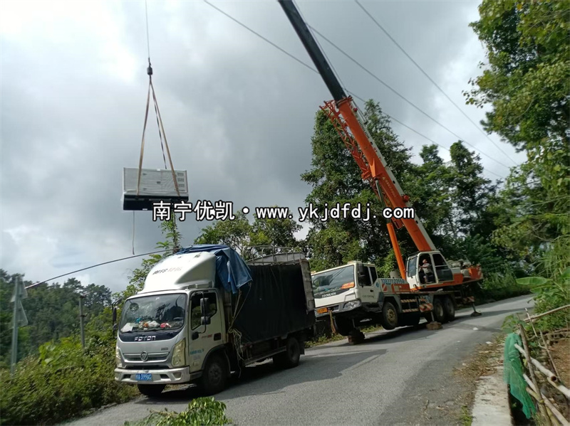 2025年9月15日，崇左大新項(xiàng)目40kw低噪音柴油發(fā)電機(jī)組卸貨并試機(jī)